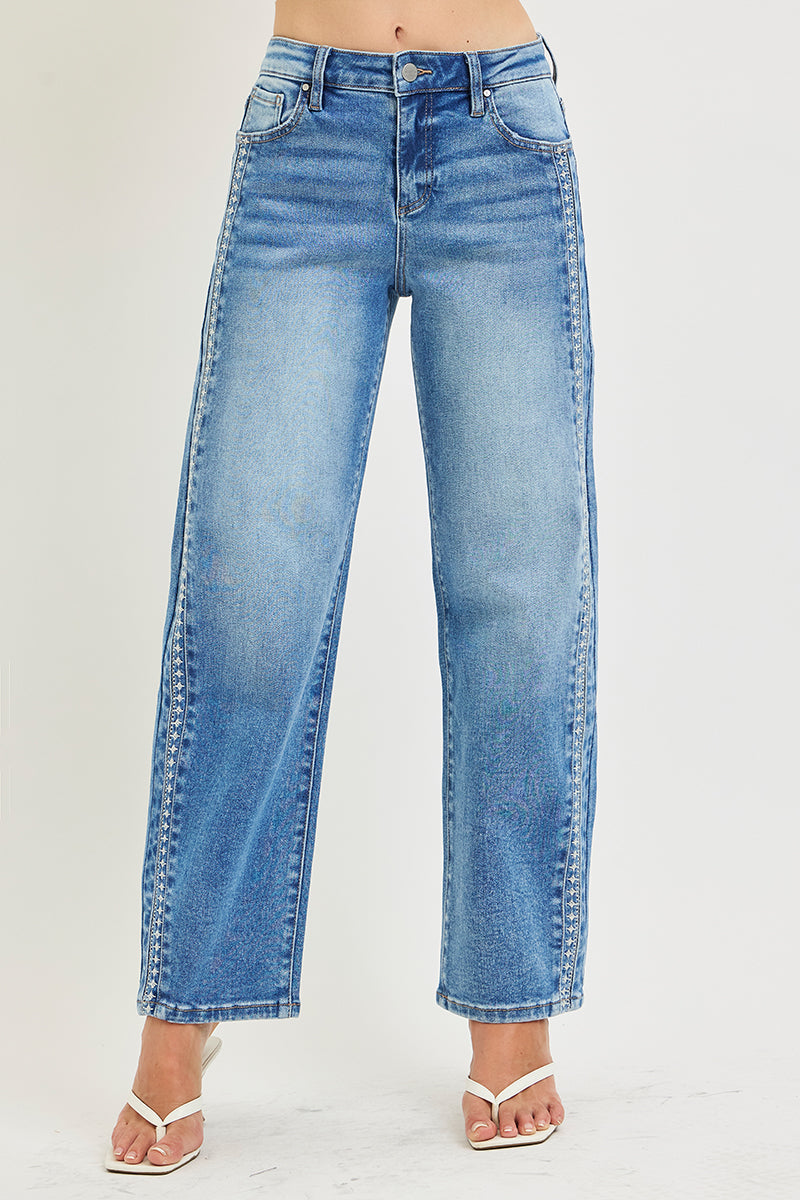 HIGH RISE ANKLE BARREL EMBO DETAILED JEANS