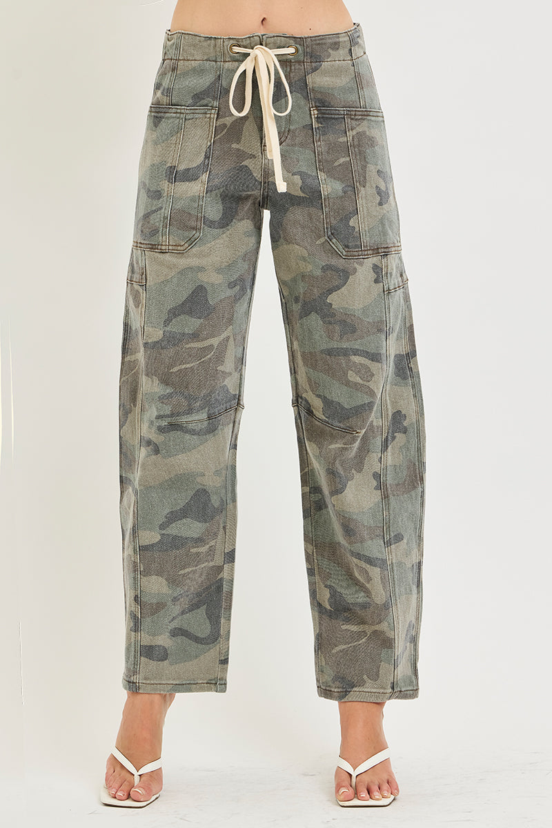 SLOUCHY CROP BARREL CAMO PANTS