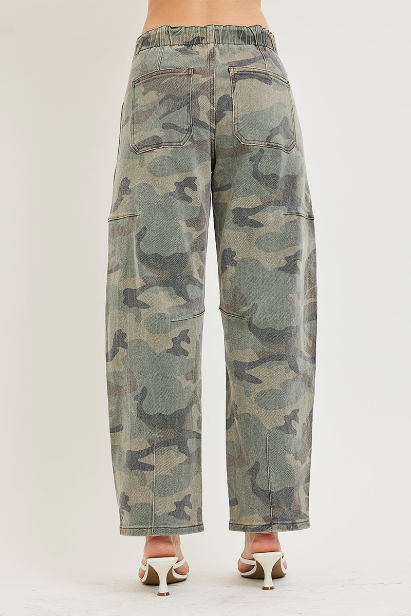 SLOUCHY CROP BARREL CAMO PANTS