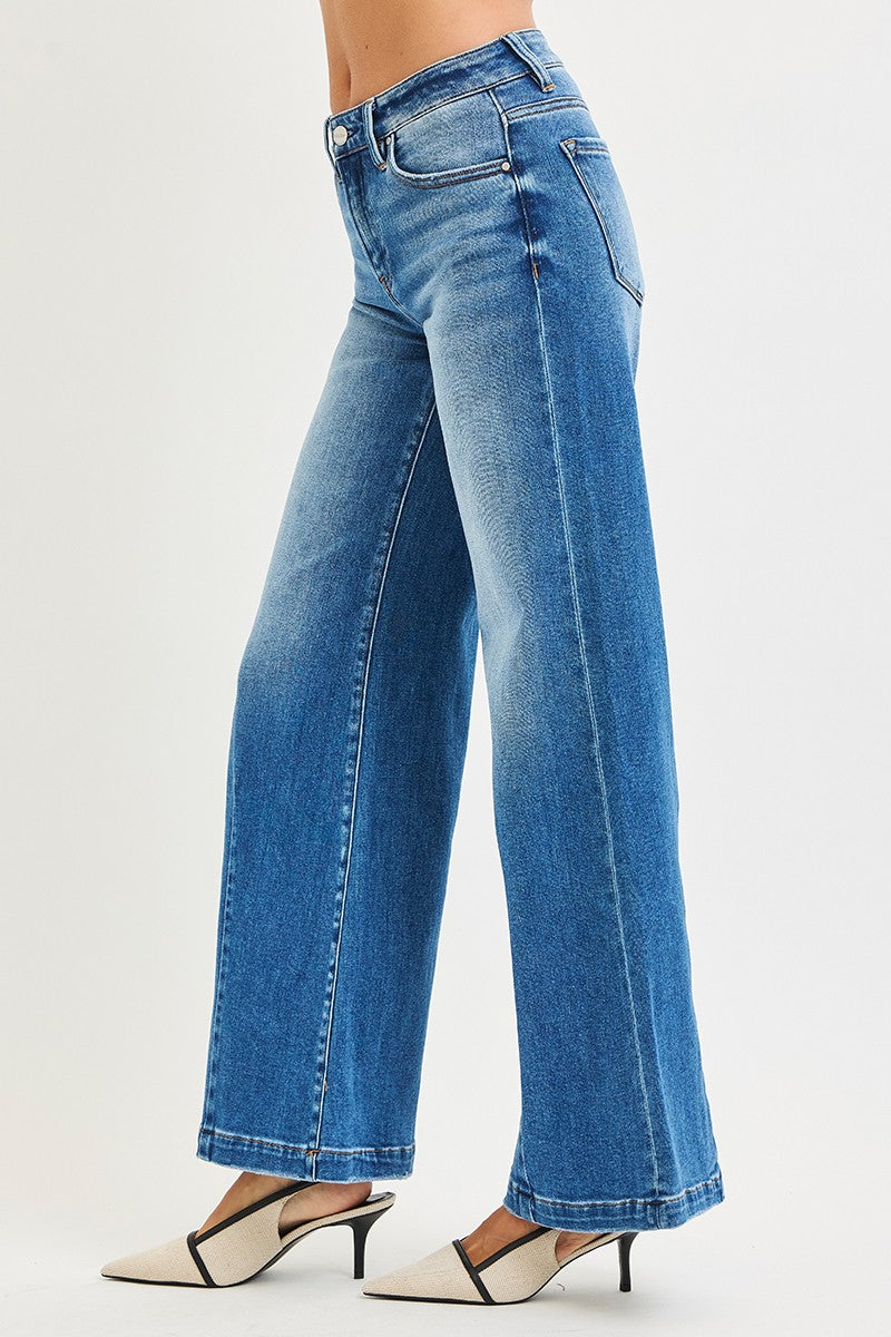 MID RISE WIDE LEG JEANS WITH FLARED LOOK