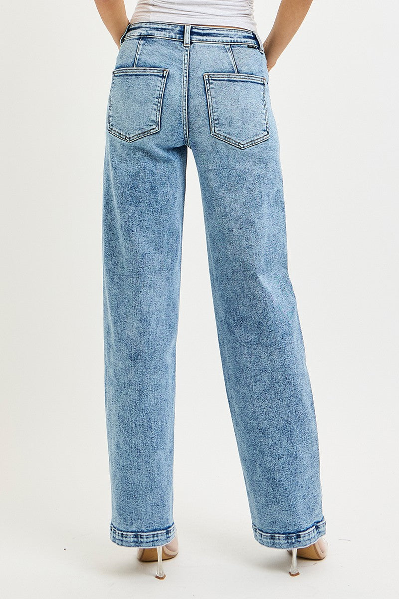 SLOUCHY RELAXED BAGGY PATCH POCKET DETAIL