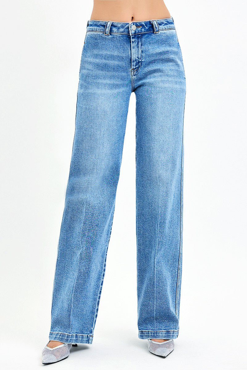 SLOUCHY STRAIGHT JEANS