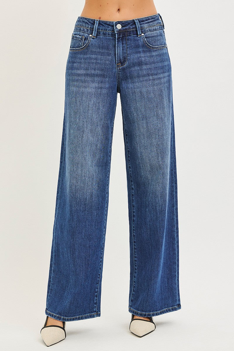 SLOUCHY BAGGY JEANS