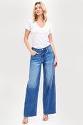 SLOUCHY BAGGY JEANS