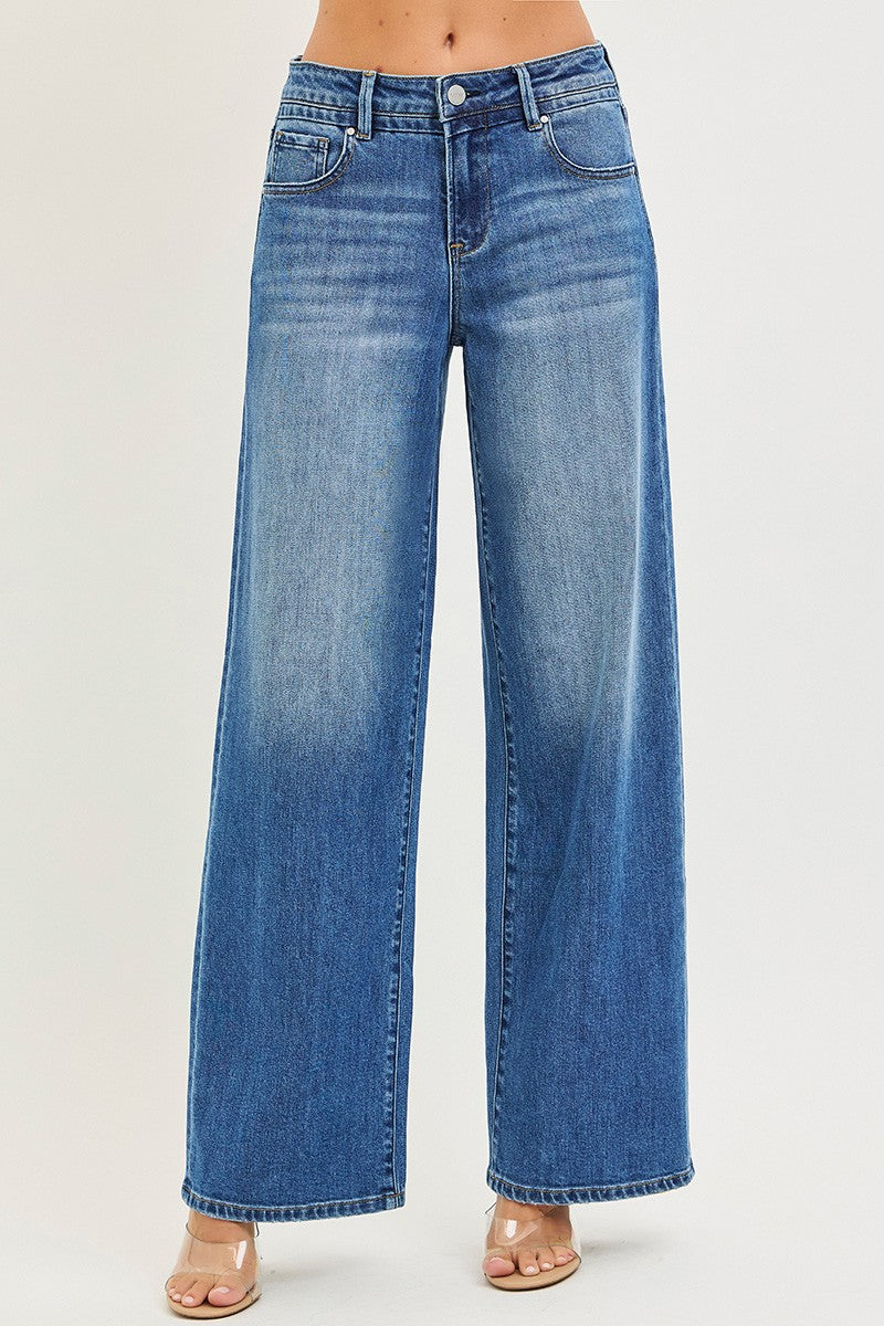 SLOUCHY BAGGY JEANS