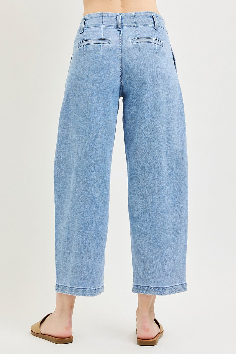SLOUCHY CROP BARREL PLEATED JEANS