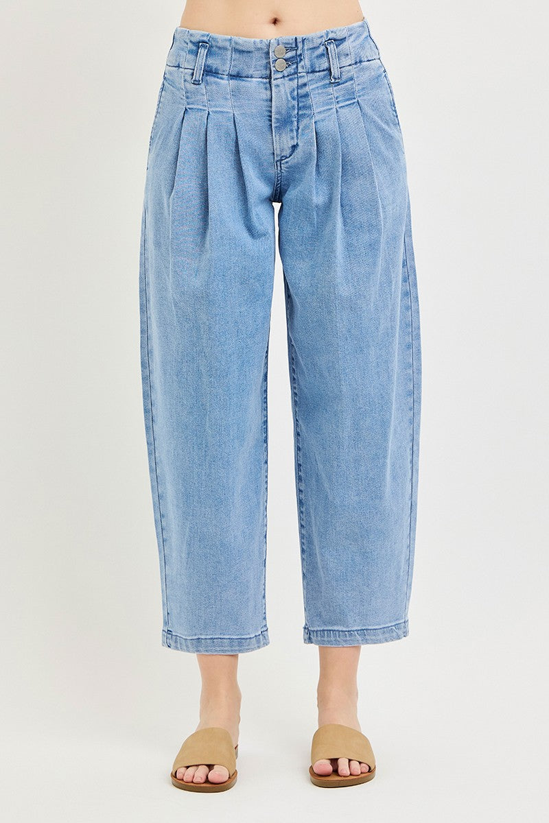 SLOUCHY CROP BARREL PLEATED JEANS