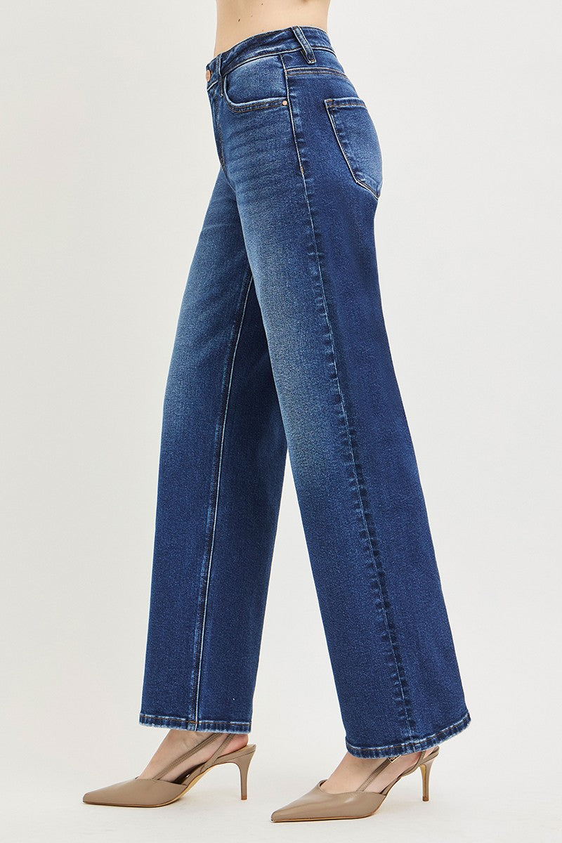 SLOUCHY BAGGY JEANS