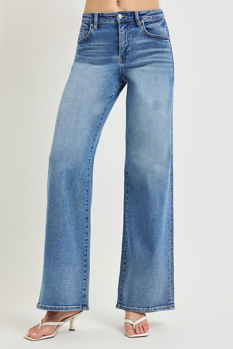 SLOUCHY WIDE JEANS