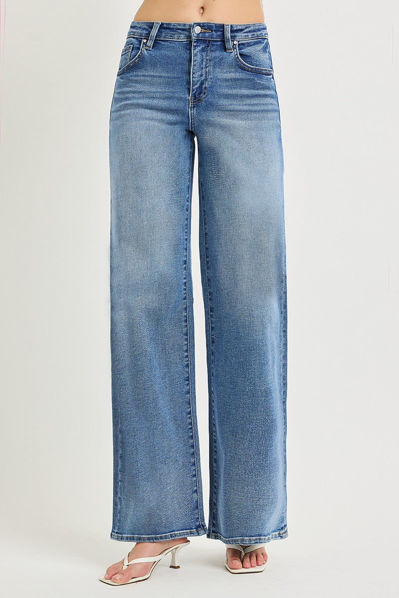 SLOUCHY WIDE JEANS