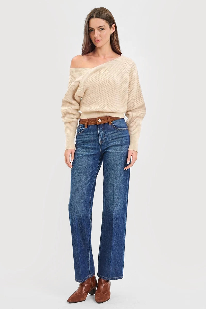 HIGH RISE STRAIGHT JEANS WITH SUEDE CONTRAST DETAILS