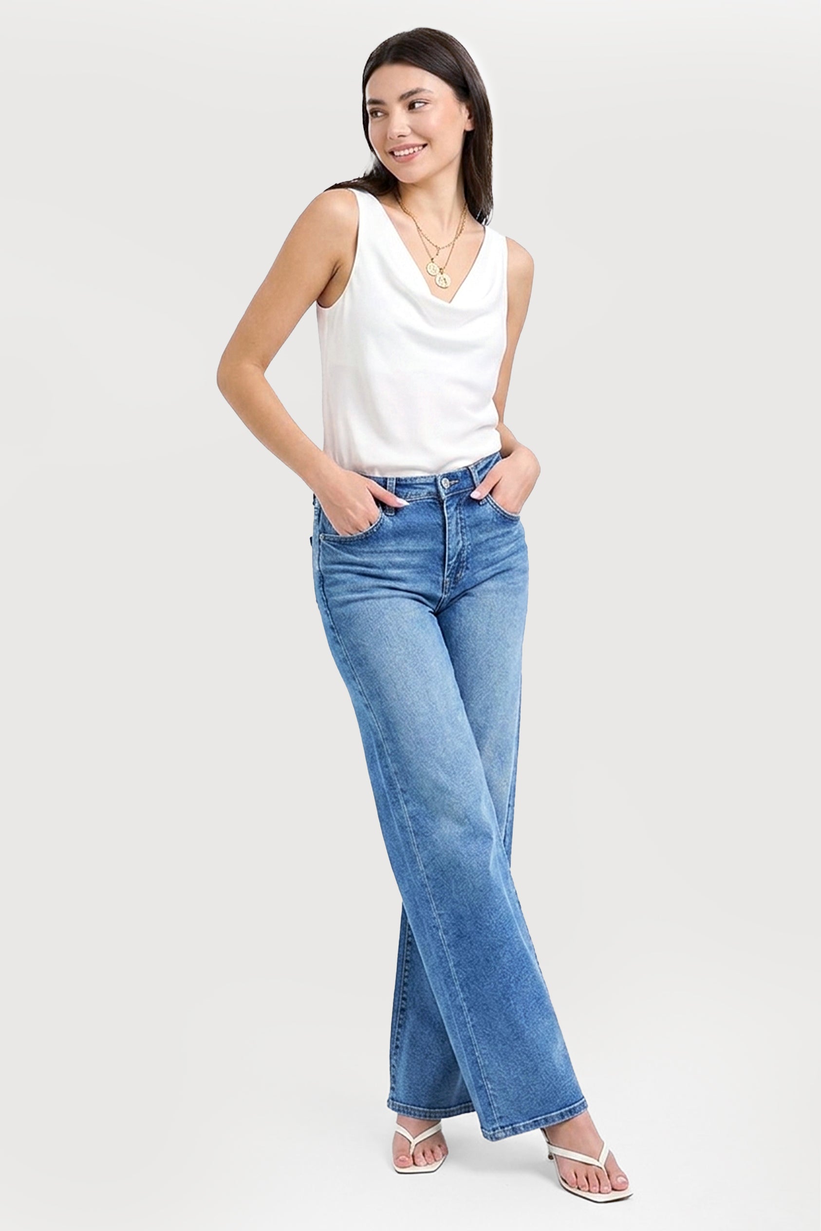 SLOUCHY WIDE JEANS
