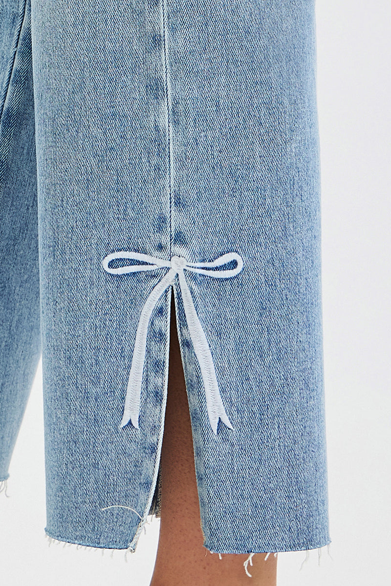 TUMMY CONTROL HIGH RISE CROP STRAIGHT SIDE SLIT AND RIBBON EMBROIDERY JEANS